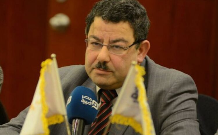  أدوار متعددة.. النقد الذاتي (15)