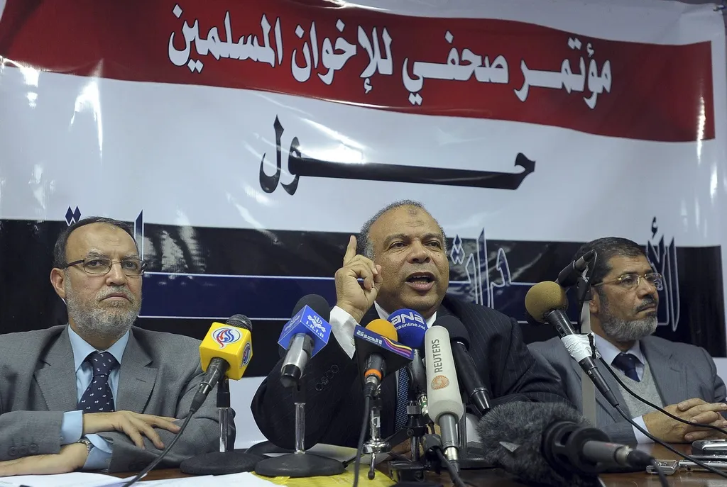 الكتاتني والعريان ومرسي
