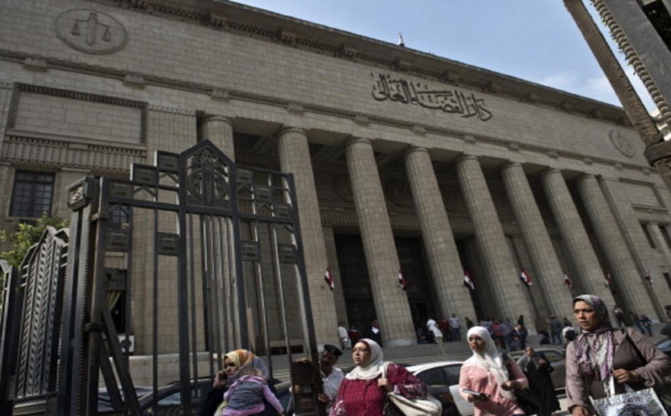  القضاء في مصر: غير لائق اجتماعياً