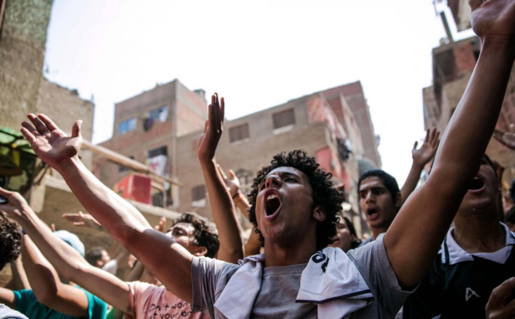  خطاب زائف في تمكين الشباب