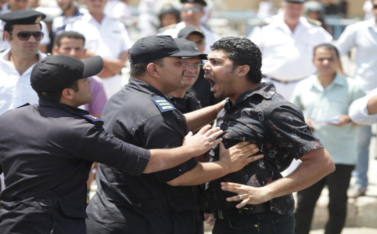  دماء الشهداء تحيي الثورة