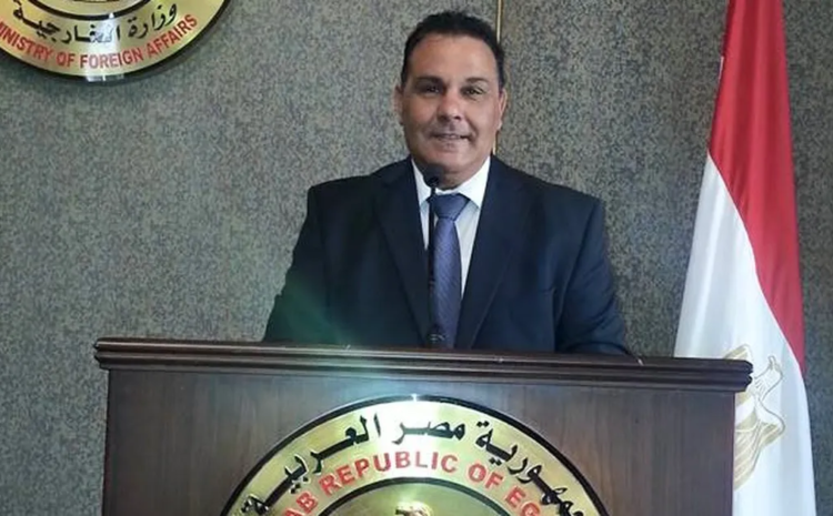  عندما يرتقي الصغير وينحدر الكبير!